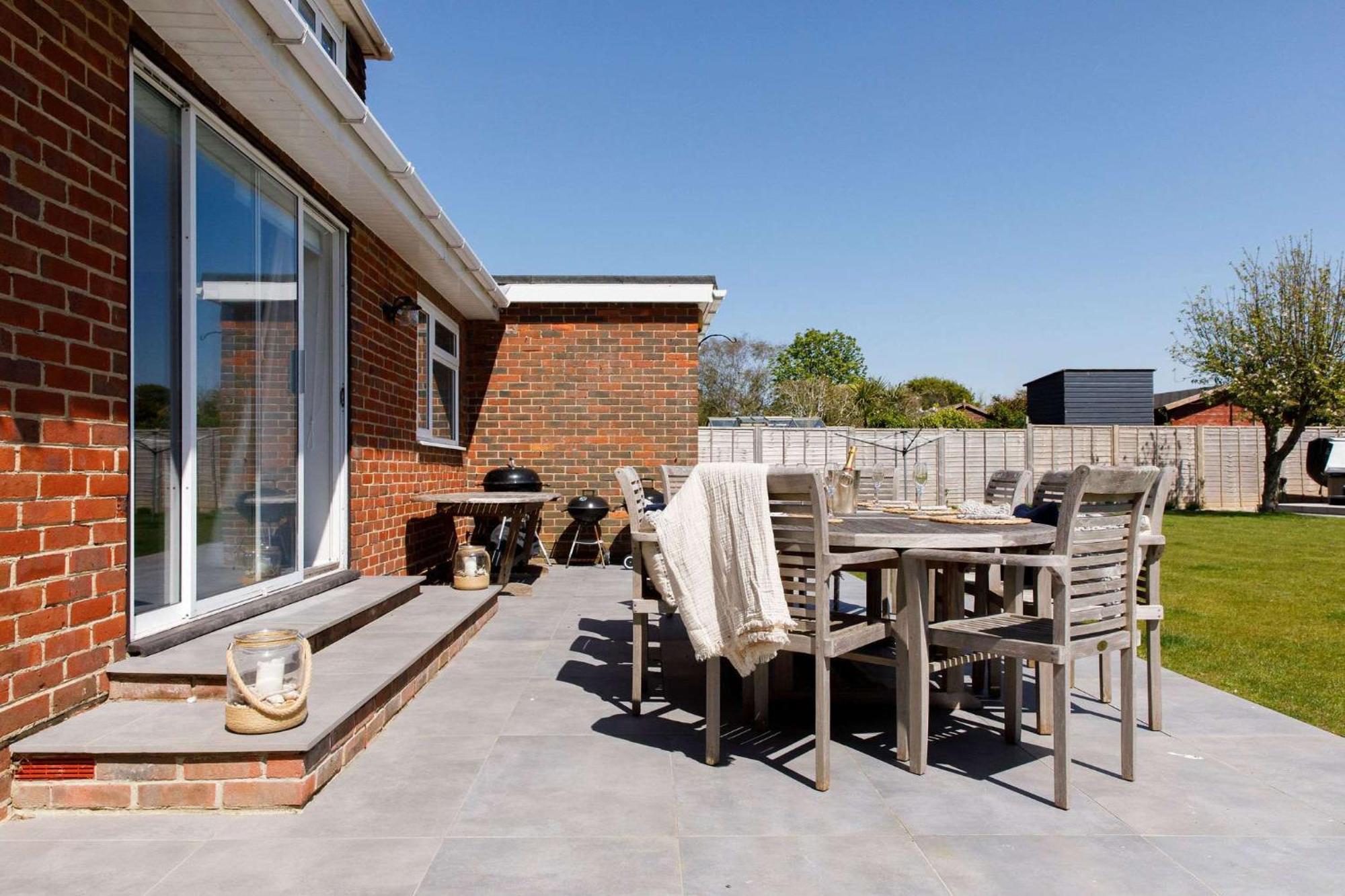 Spacious Home For 8 In Witterings - Walk To Beach East Wittering Εξωτερικό φωτογραφία