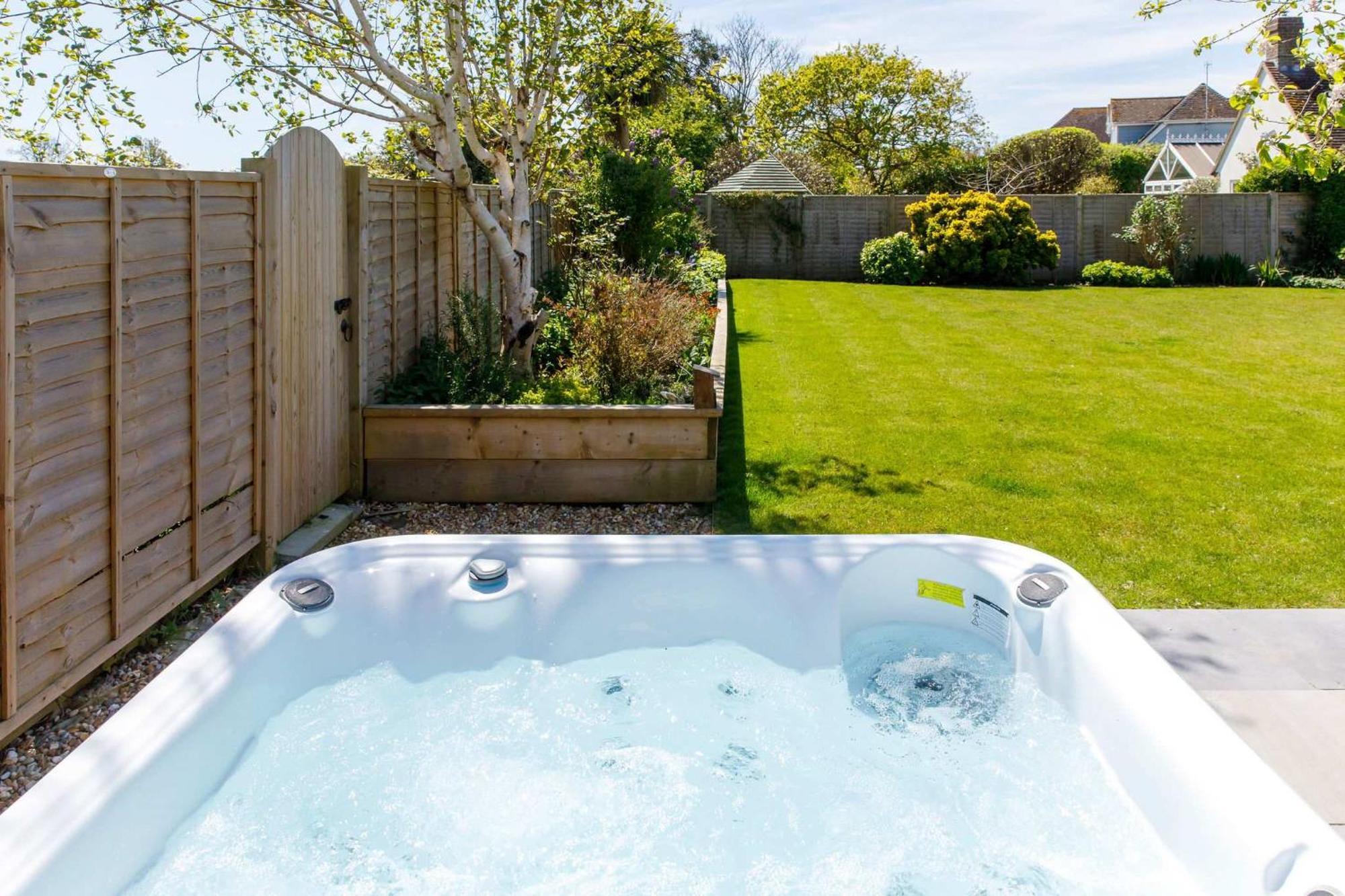 Spacious Home For 8 In Witterings - Walk To Beach East Wittering Εξωτερικό φωτογραφία